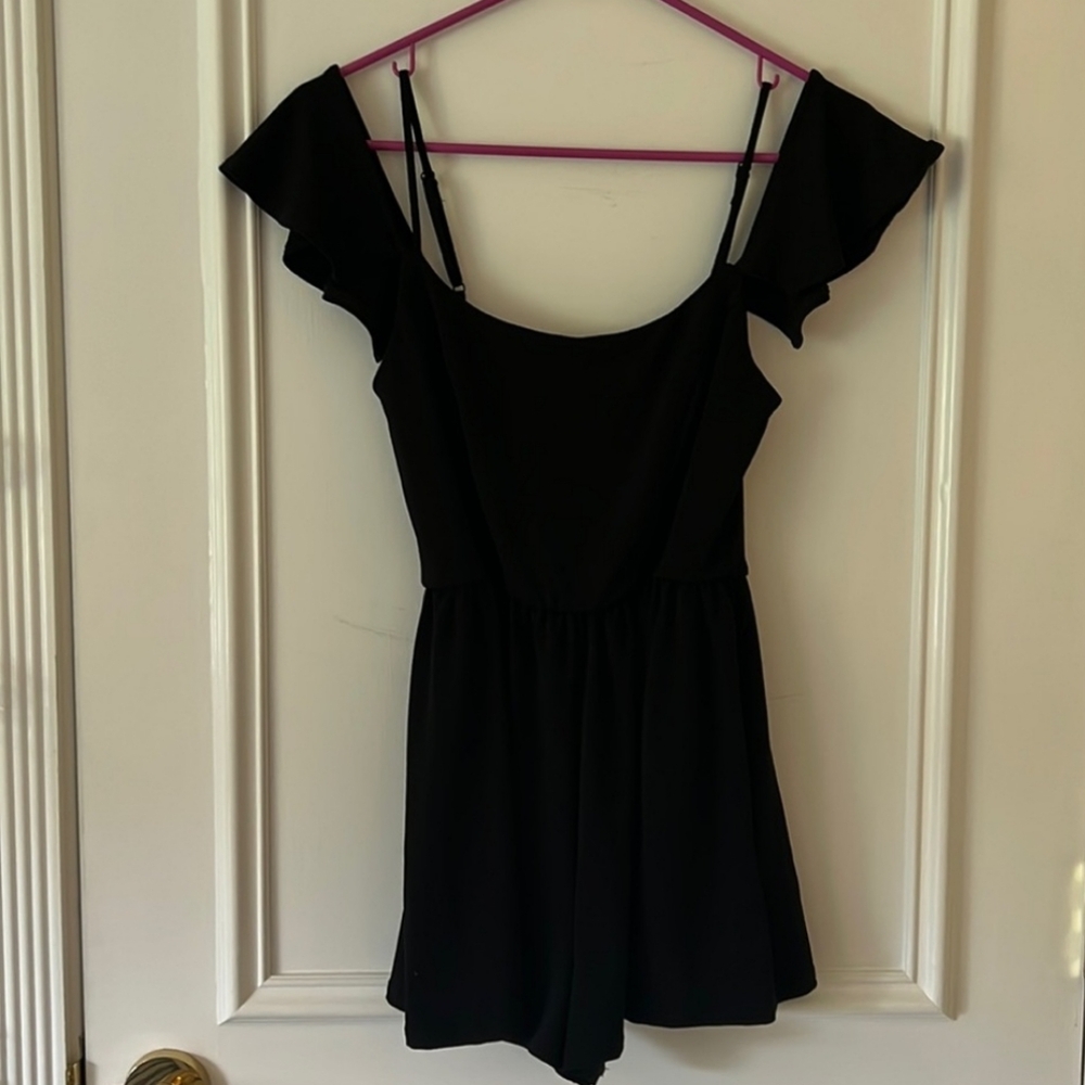 Sexy Urban Outfitters black off shoulder shorts romper M
